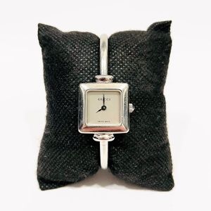 ❌SOLD❌ GUCCI 1900L Swiss Made Sapphire Crystal Women's Watch - New Battery